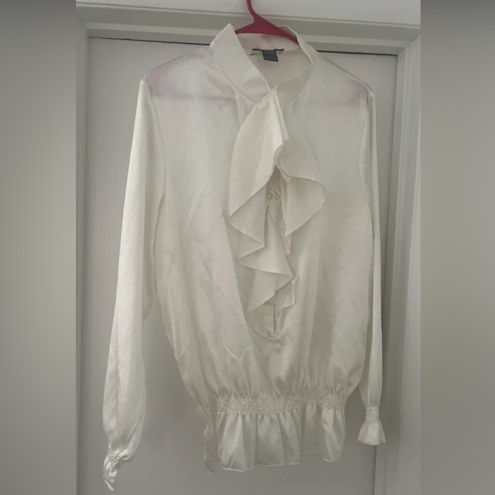Ruffle offwhite blouse